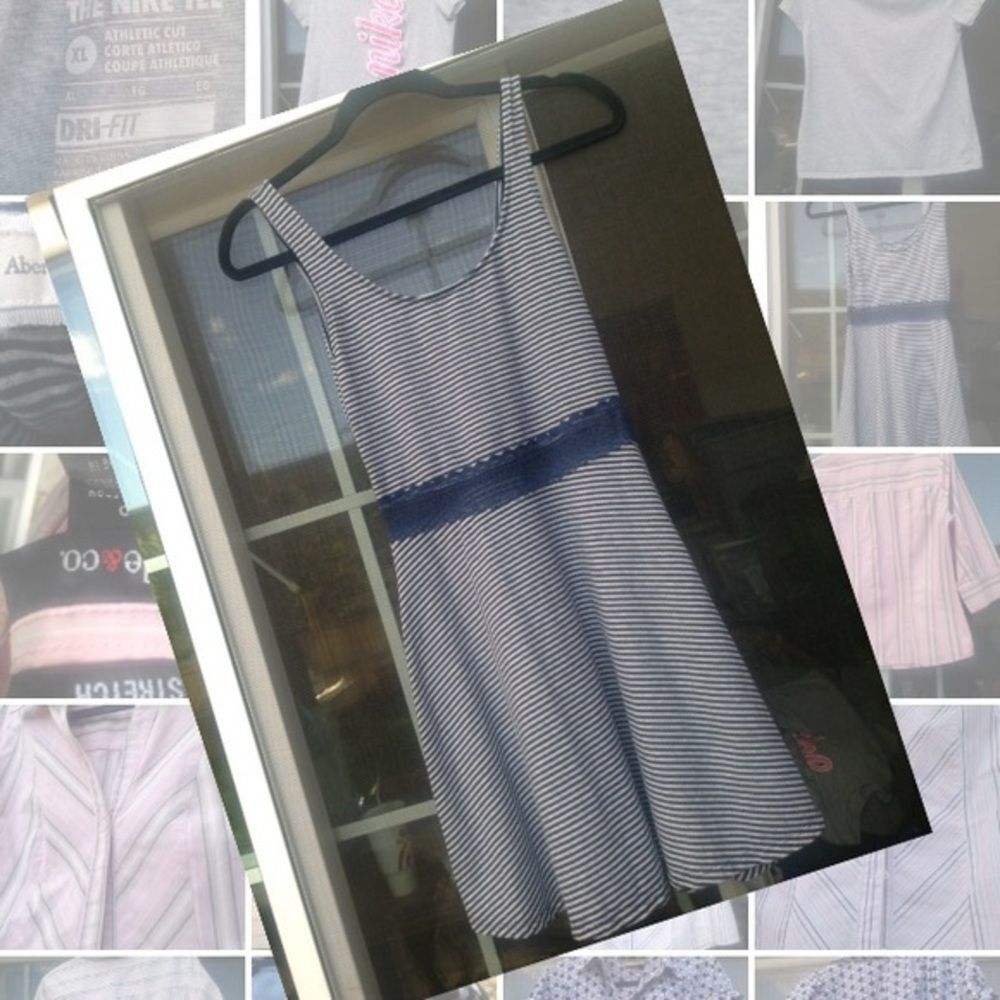 Abercrombie & fitch above knee girls dress size S vertical lines
